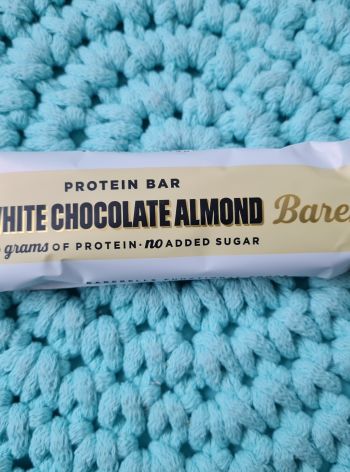 Proteinová tyčinka (white chocolate almond) 55 g – Barebells
