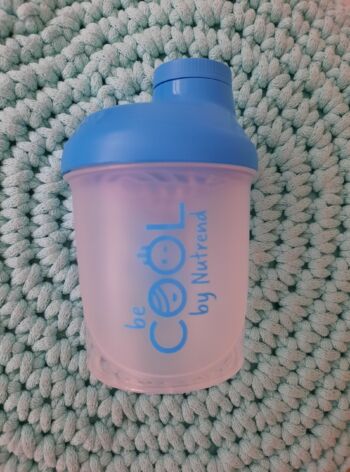 Shaker 300 ml modrý – Nutrend