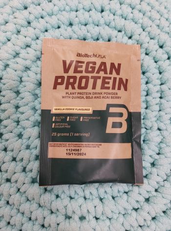 Vegan protein 25 g (vanilková sušenka) – BiotechUSA