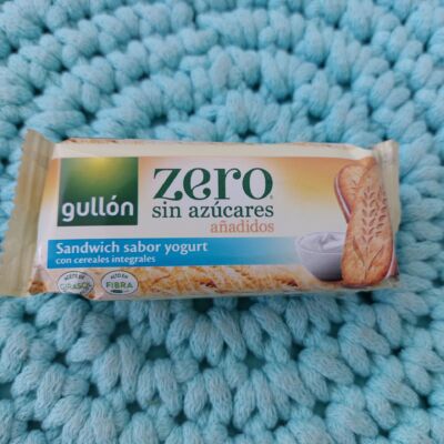 Celozrnné sušenky plněné jogurtové 44 g – Gullón