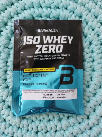 Proteinový prášek Iso Whey Zero (lemon cheesecake) vzorek 25 g – BioTechUSA