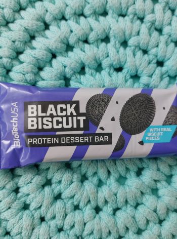 Protein dessert bar (BLACK BISCUIT) 50 g – BiotechUSA