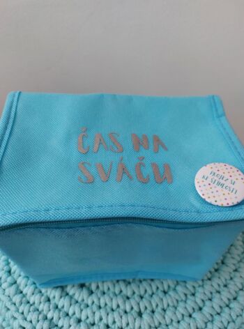 Termo taštička „ČAS NA SVÁČU“ + placka – modrá