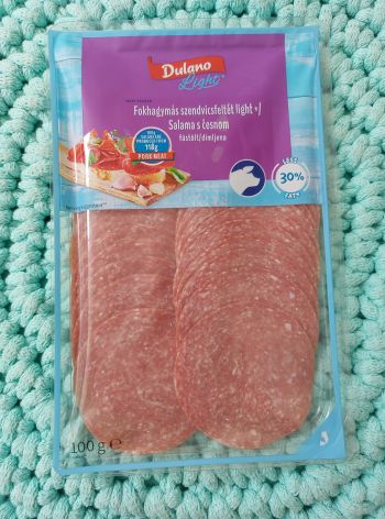 Salám s česnekem LIGHT 100 g – Dulano (JEN OSOBNÍ ODBĚR)
