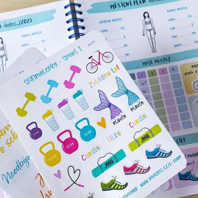 Diář A5 2023 včetně sekce fit deníček + motivační a praktické sanmolepky (A4 arch) POSLEDNÍ DOTISK – SLEVA