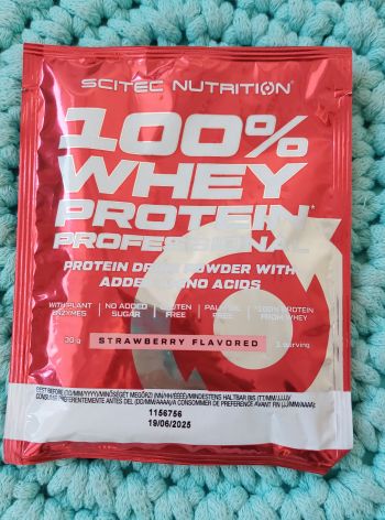 100% whey protein (strawberry) 30 g – Scitec Nutrition