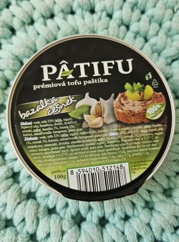 Pátifu = „paštika“ z tofu BAZALKA-ČESNEK 100 g – Veto