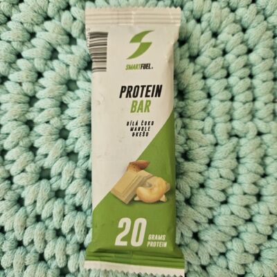 Proteinová tyčinka BÍLÁ ČOKOLÁDA SE SOLÍ&MANDLE&KEŠU 60 g (slazené erythritolem) – Smartfuel