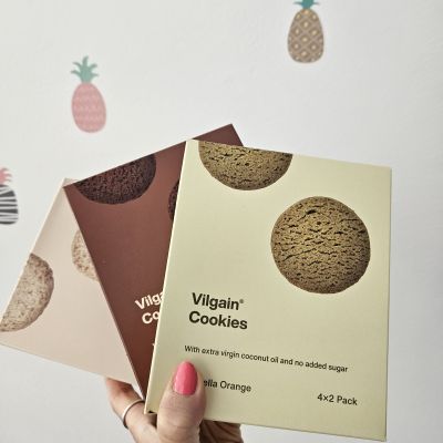 Bio sušenky bez přidaného cukru KOKOSOVÉ 135 g (v balení 4x 2 sušenky) – Vilgain