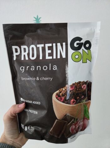 Proteinová granola GO ON (brownie&cherry) 300 g
